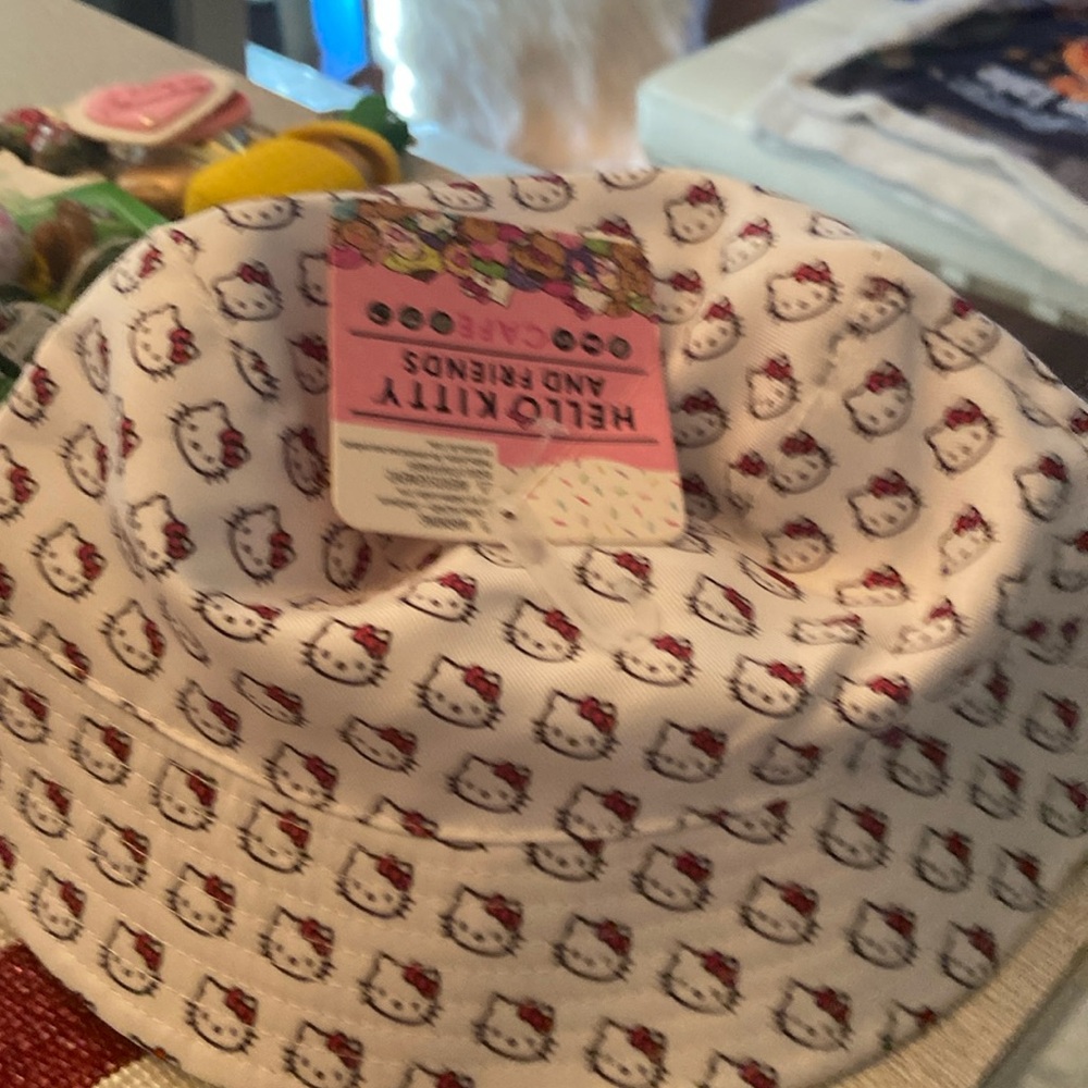 Hello kitty bucket hat